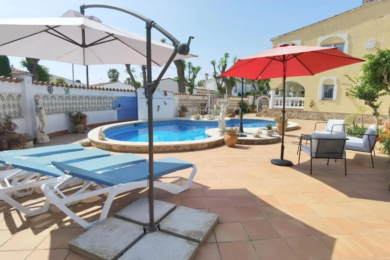 Holiday home Leon Inmo Casa Ella - 13009 Villa Empuriabrava Spain