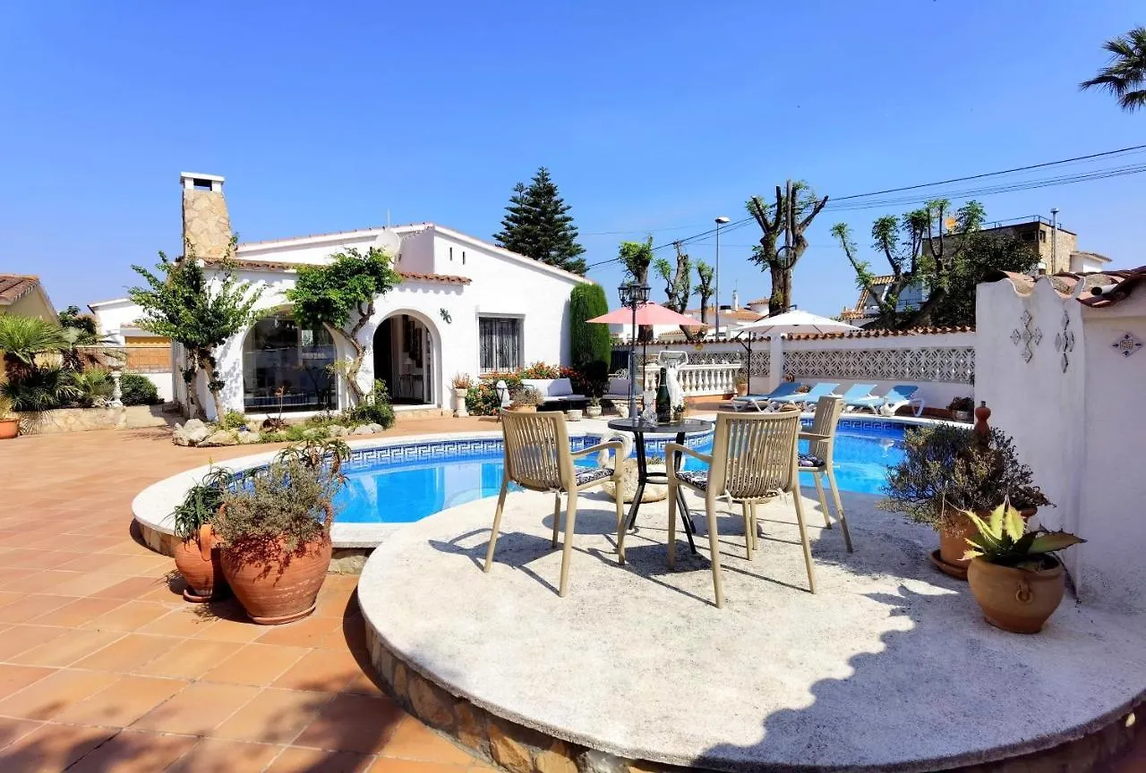 Leon Inmo Casa Ella - 13009 Villa Empuriabrava 0*,  Spain