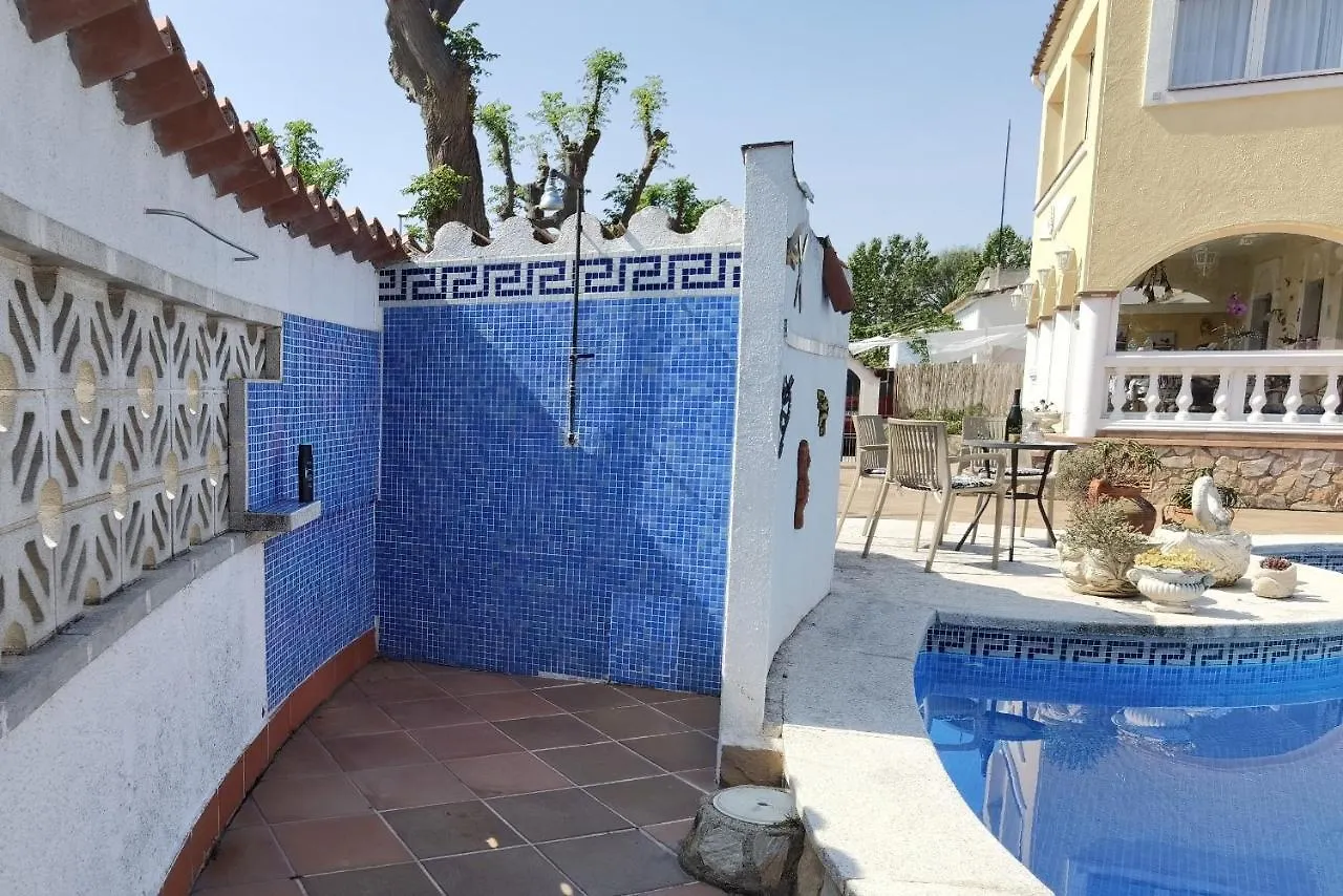 Holiday home Leon Inmo Casa Ella - 13009 Villa Empuriabrava