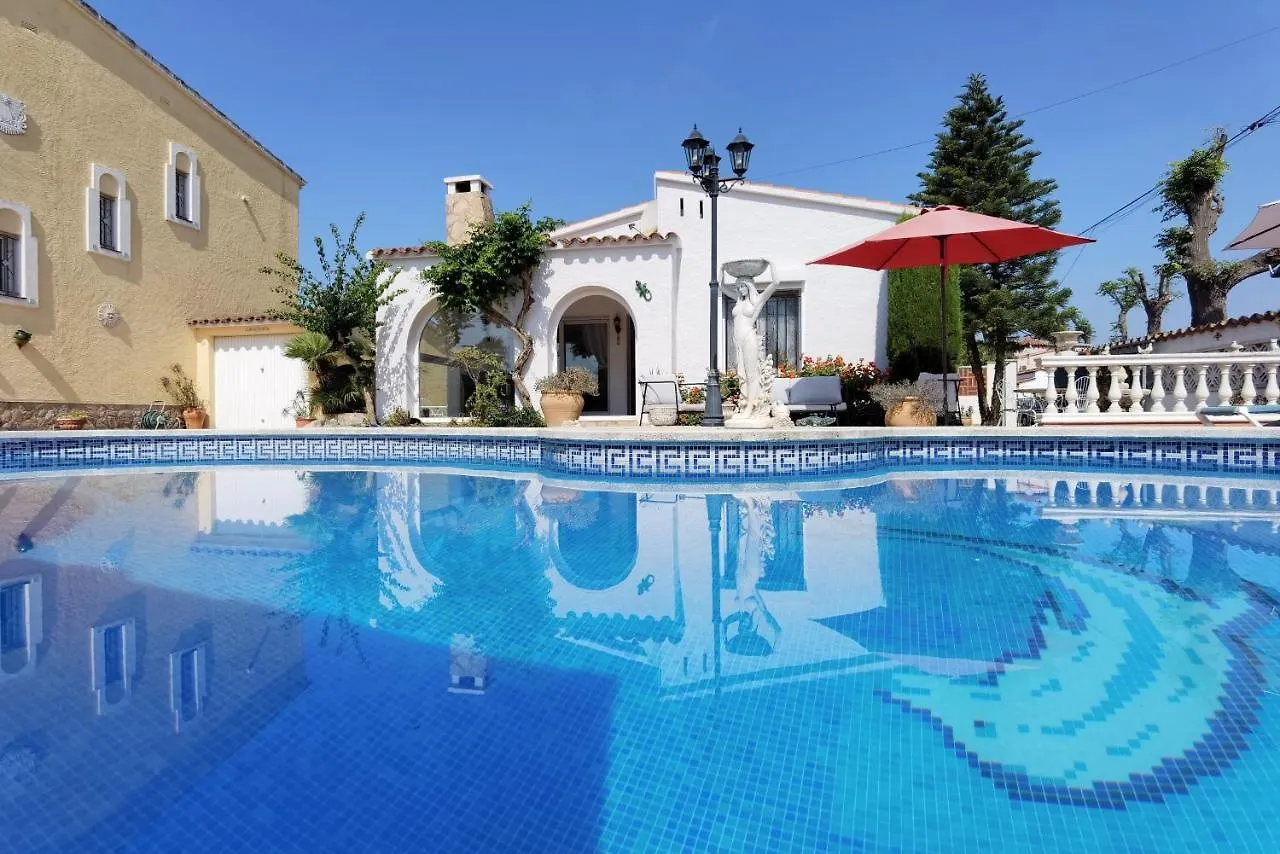 Leon Inmo Casa Ella - 13009 Villa Empuriabrava Holiday home