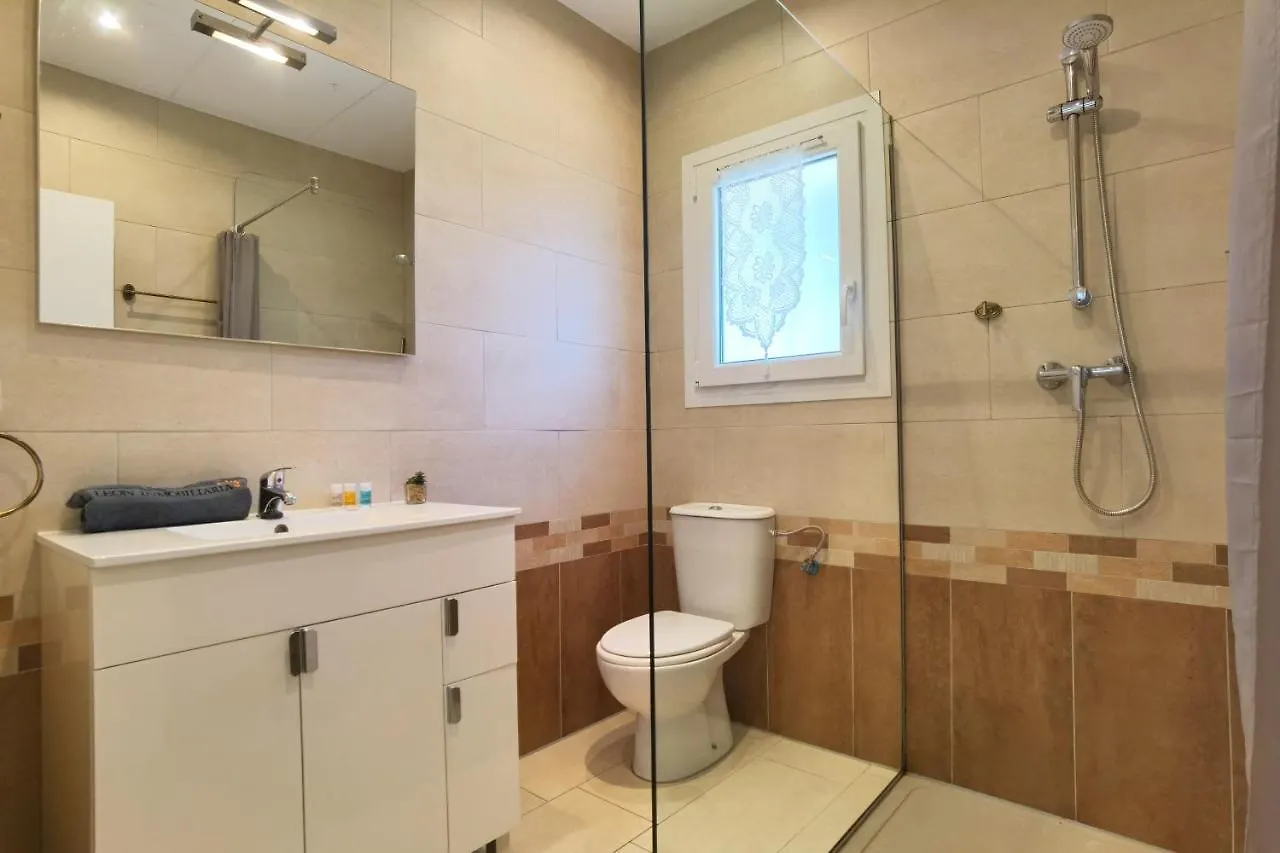Holiday home Leon Inmo Casa Ella - 13009 Villa Empuriabrava Spain